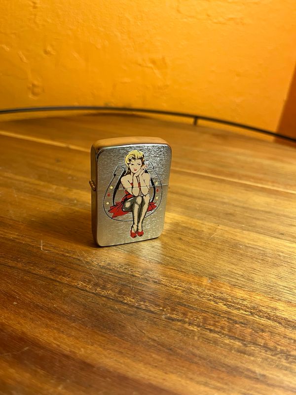 2007 Lady Luck Pinup Old Style Replica Zippo Lighter