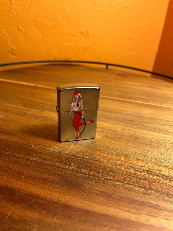 2013 Pit Stop Pinup Zippo Lighter