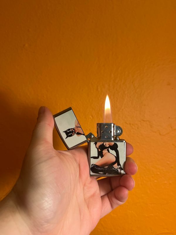 2014 Catwoman Pinup Zippo Lighter