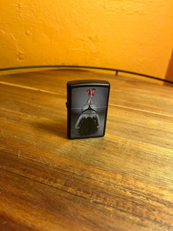 2013 Red Shoes Collection - Ribbons &amp; Thong Pinup Zippo Lighter