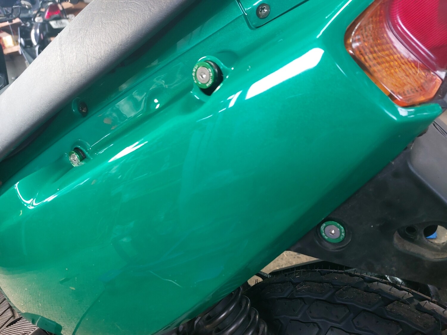 GREEN FAIRING SCREW