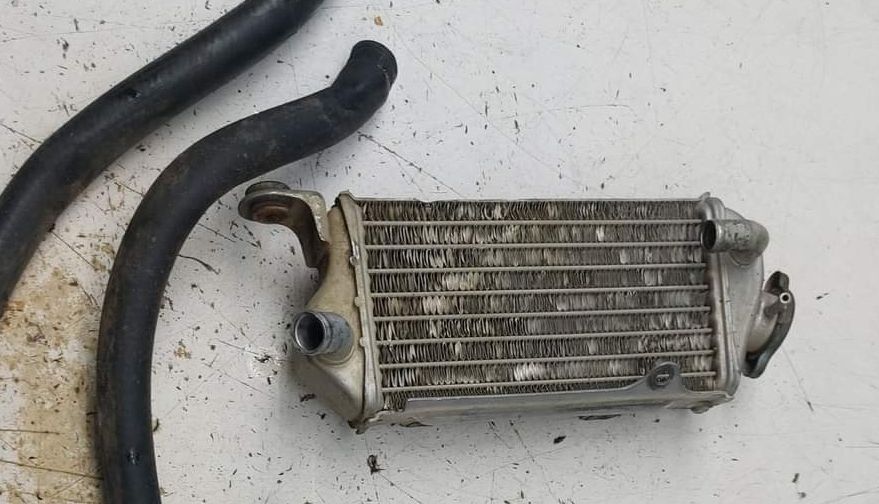 RADIATEUR  SIMPLE + HOSES (usager)