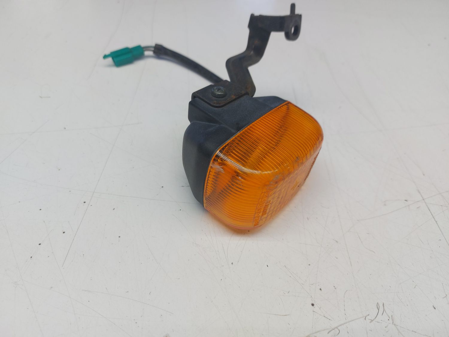 Left Front Indicator Light Yamaha OEM (BWS 2002-2011) (USAGER)