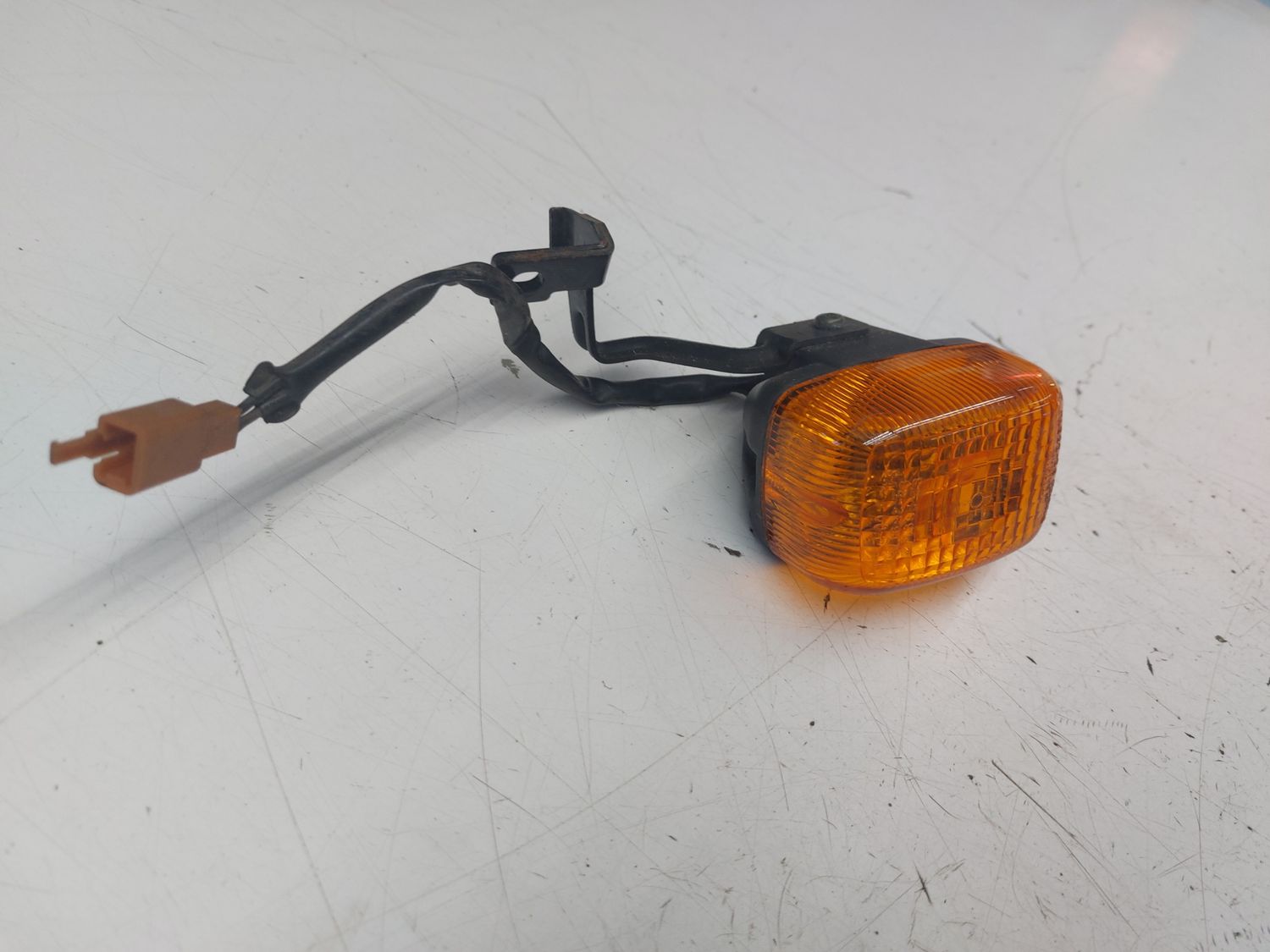 RIGHT Front Indicator Light Yamaha OEM (BWS 2002-2011) ( Usager)