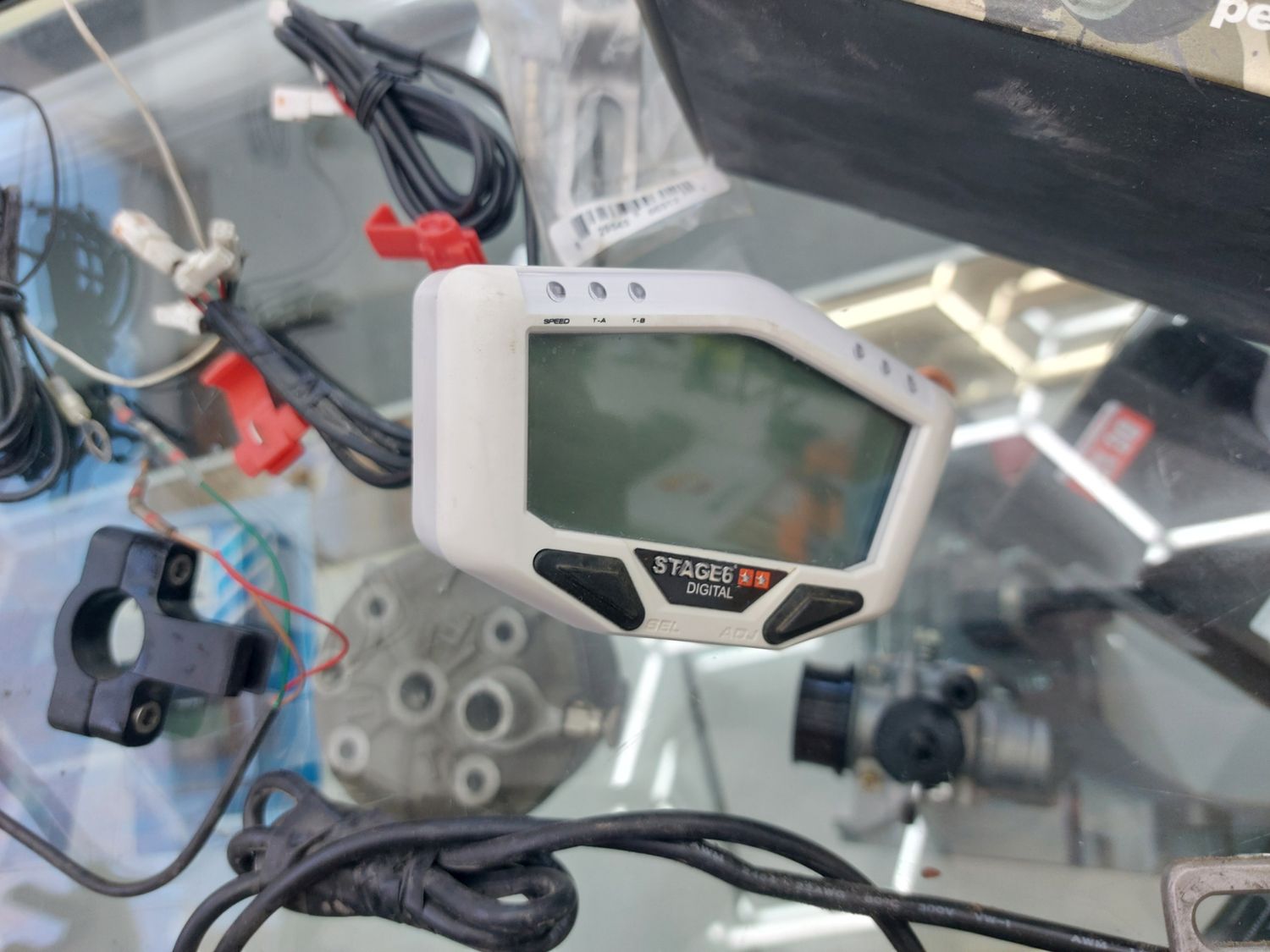 COMPTEUR DE VITESSE STAGE 6 BLANC (USAGER)