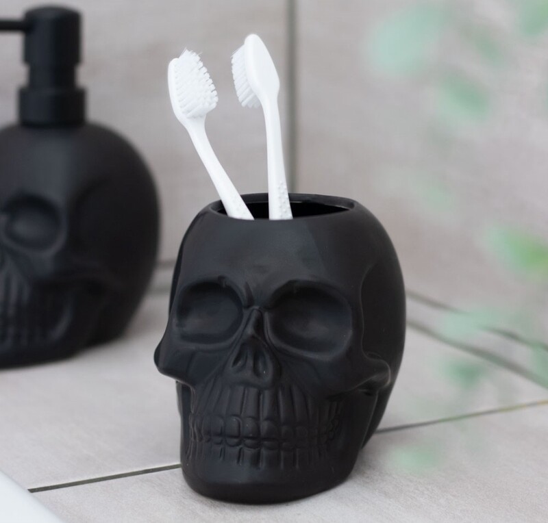 Black Skull Toothbrush Holder