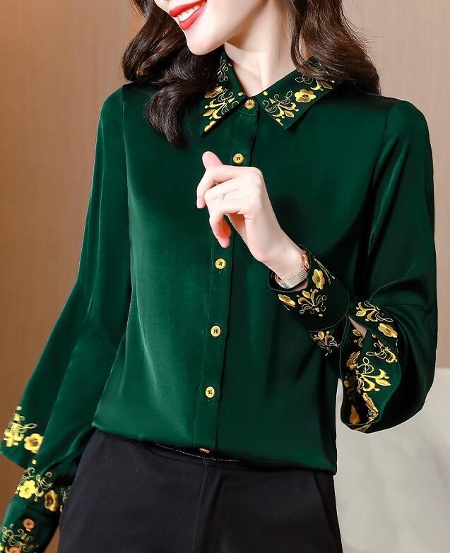 Women Stain Shirt Embroidery Flower, Size: S - M, Color: Green