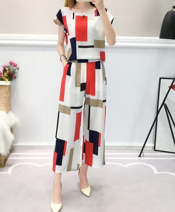Beautiful Geo Design Set Top and Pants, Size: S - M