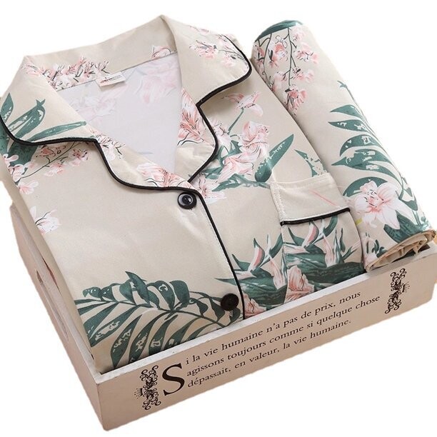 Elegant Women Pajama, Size: M