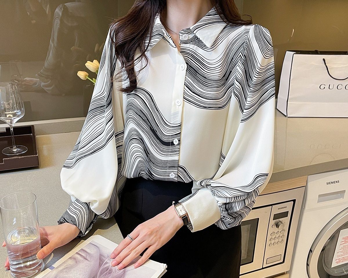 Women Stylish Abstract Print Long Sleeve Shirt