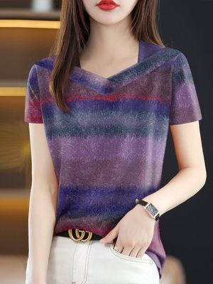 تيشيرت نسائي أنيق بلمسة عصرية