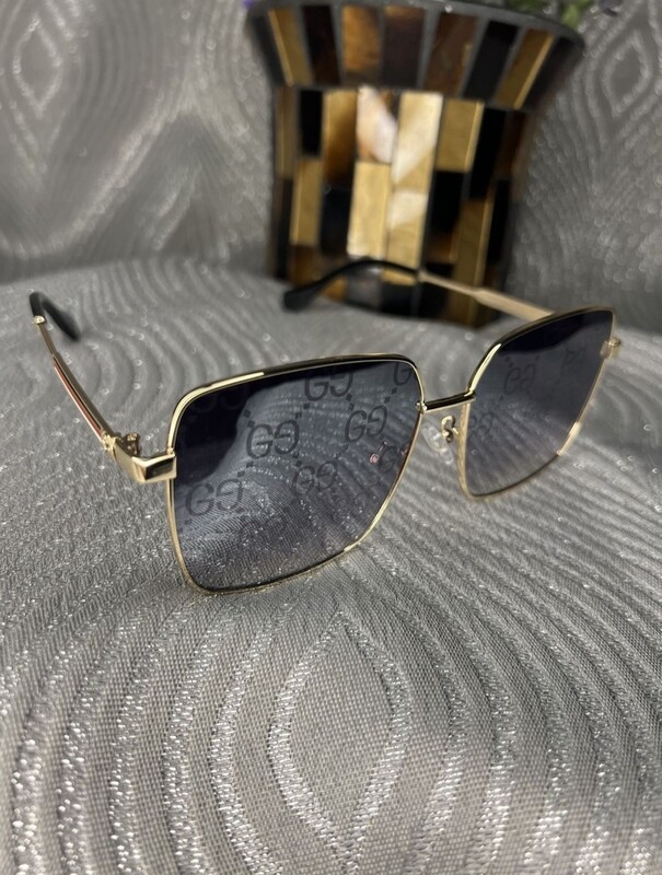 Gucci Sunglasses - Graphic