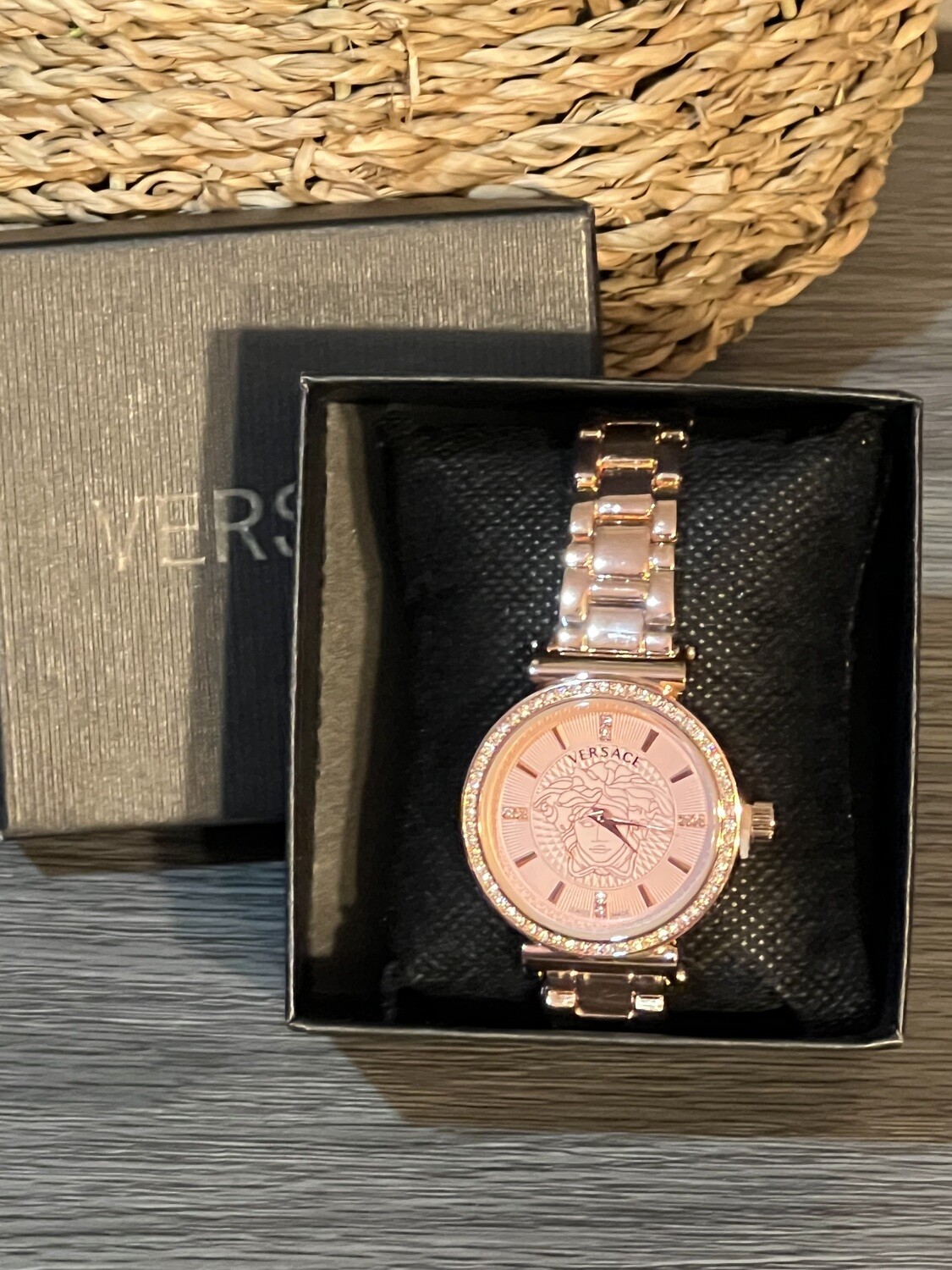 V Watch - Rose Gold