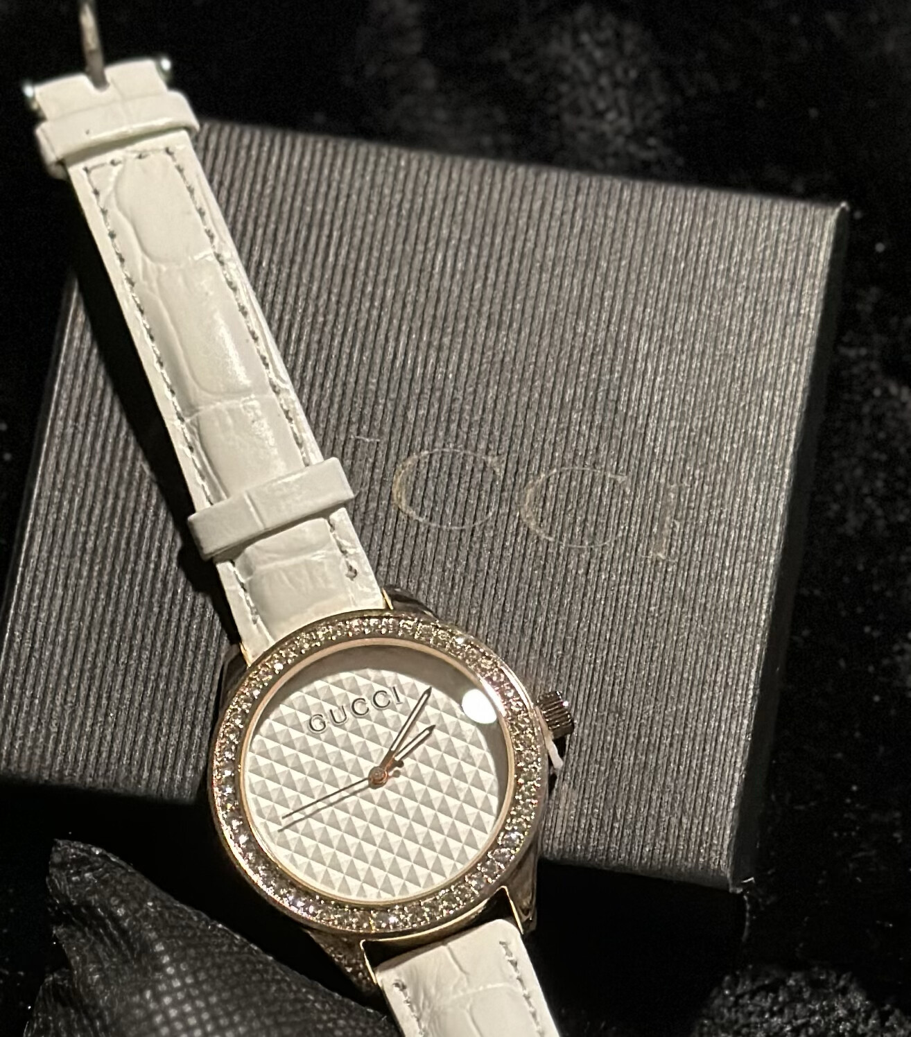 G Watch - White
