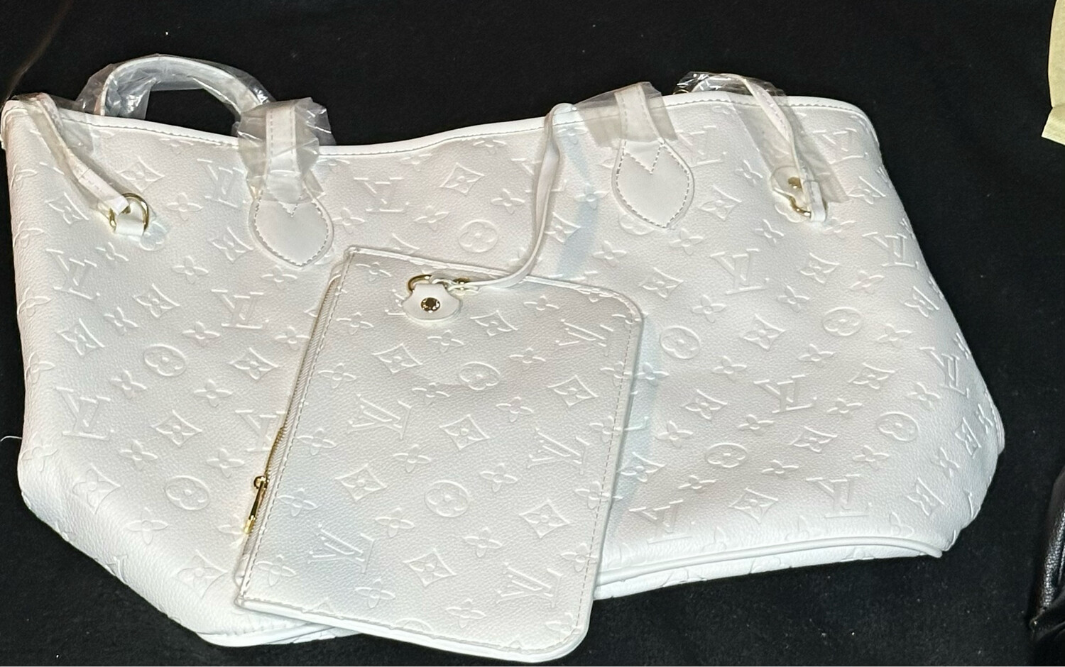 LV White
