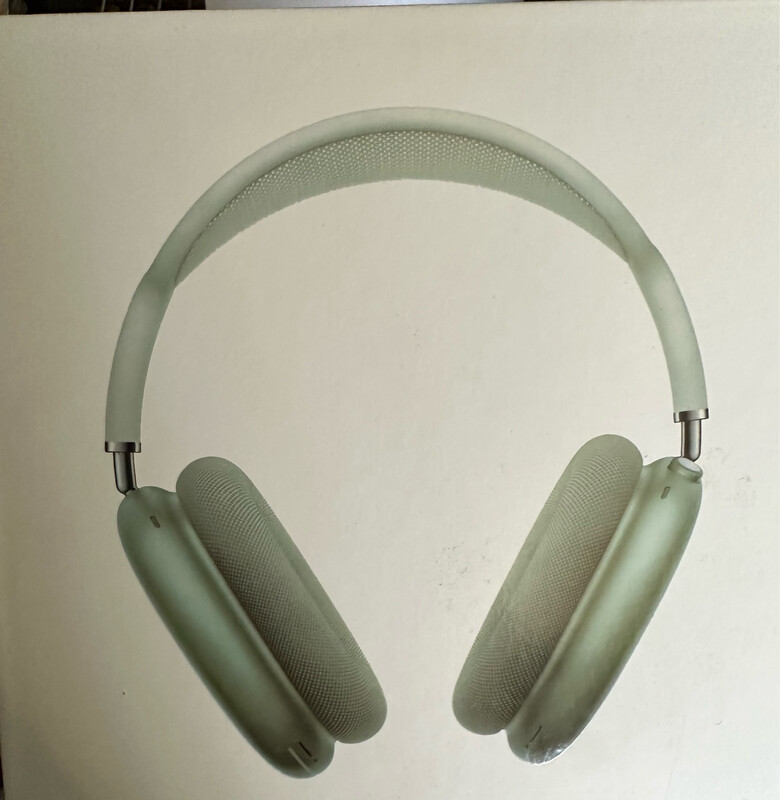 Air Pod Max - Green/ White Top