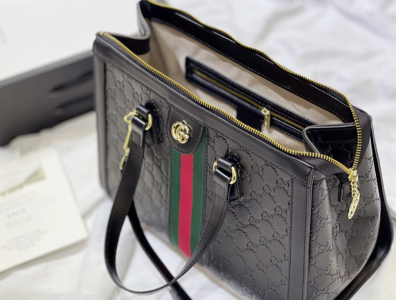 Gucci Black Imprint With Wallet