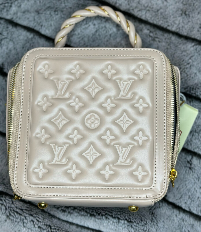 LV Deep Print