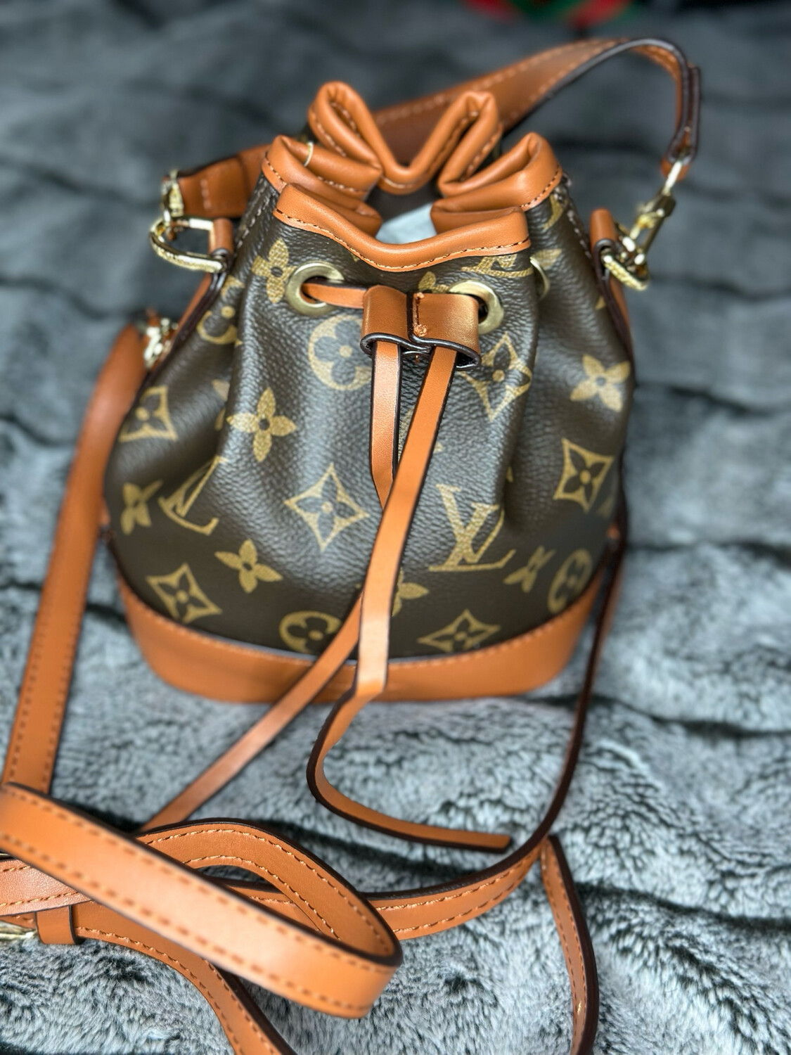 LV Mini Pull Bag