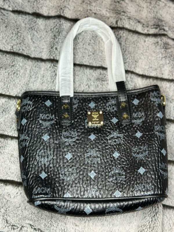 Mcm Black