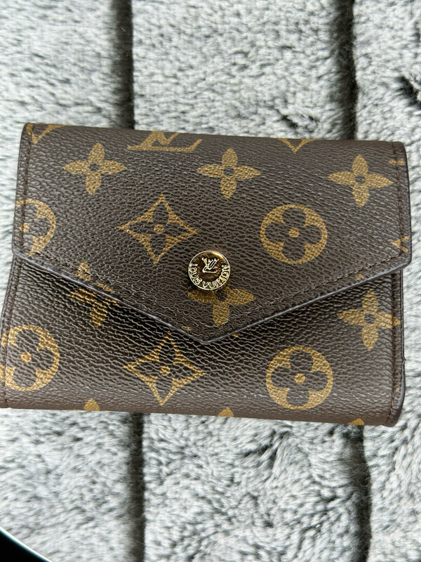 LV Small wallet