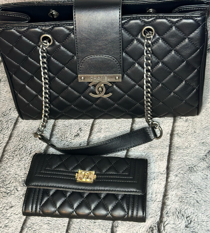 Chanel Purse With Wallet