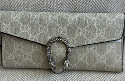 Gucci Wallet Light