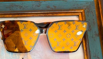 LV Turtle With Case