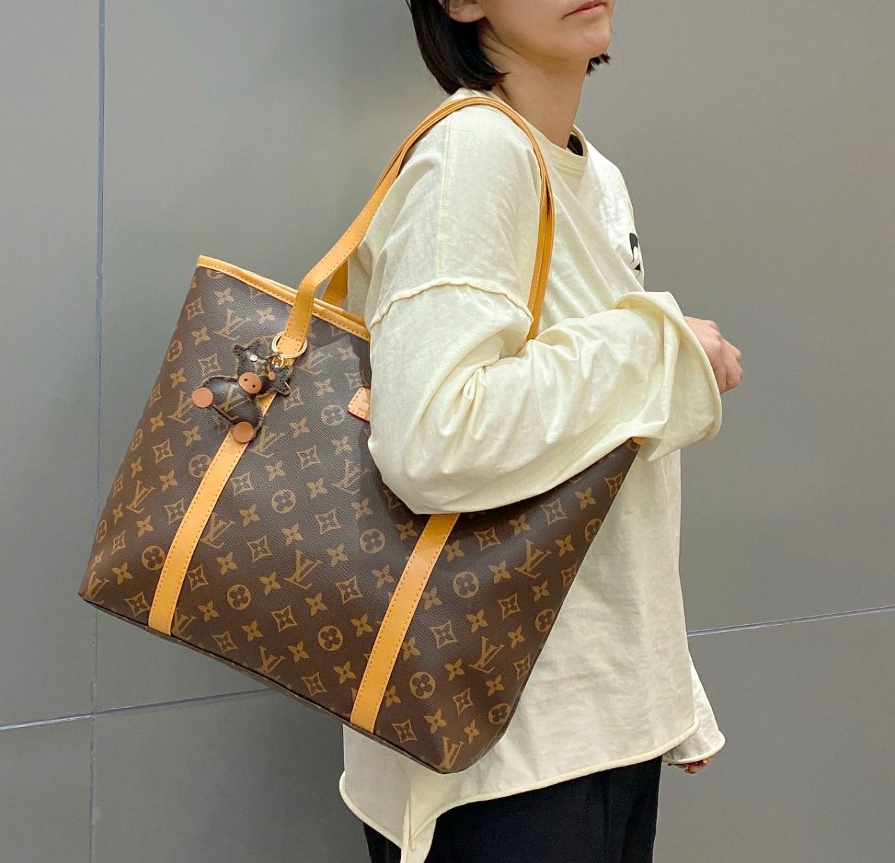 LV - With Wallet