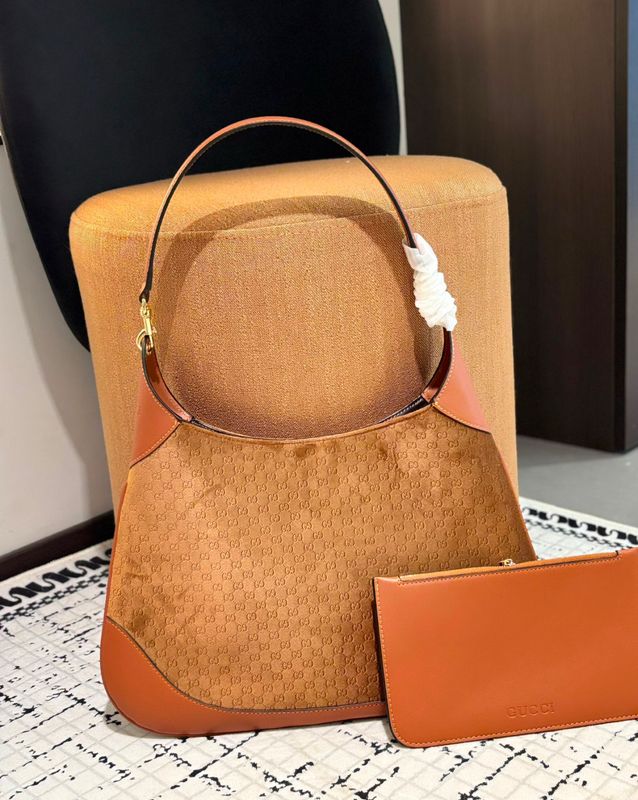 Gucci B Small Flawless With Wallet