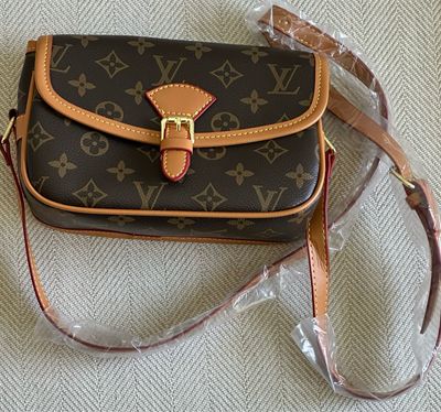 LV Cross With Wallet