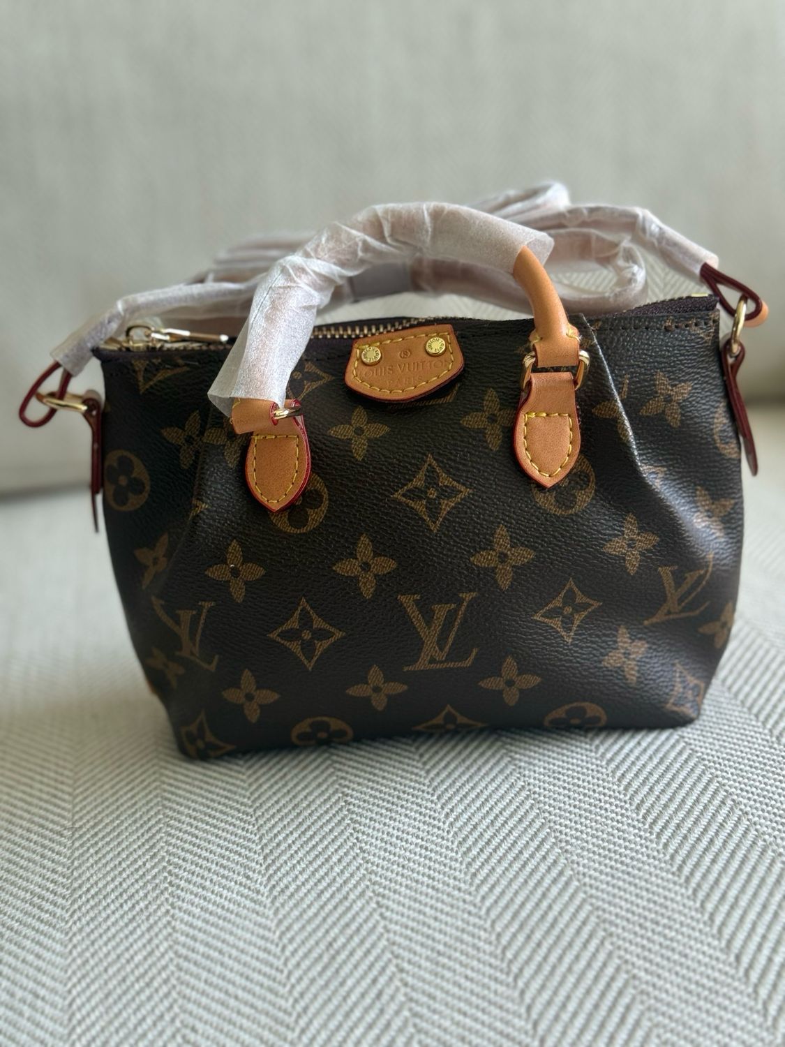 LV Small