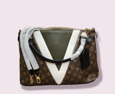 LV V Design Shoulder Bag