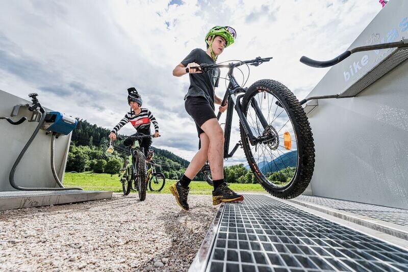 BIKE WASH E MANUTENZIONE