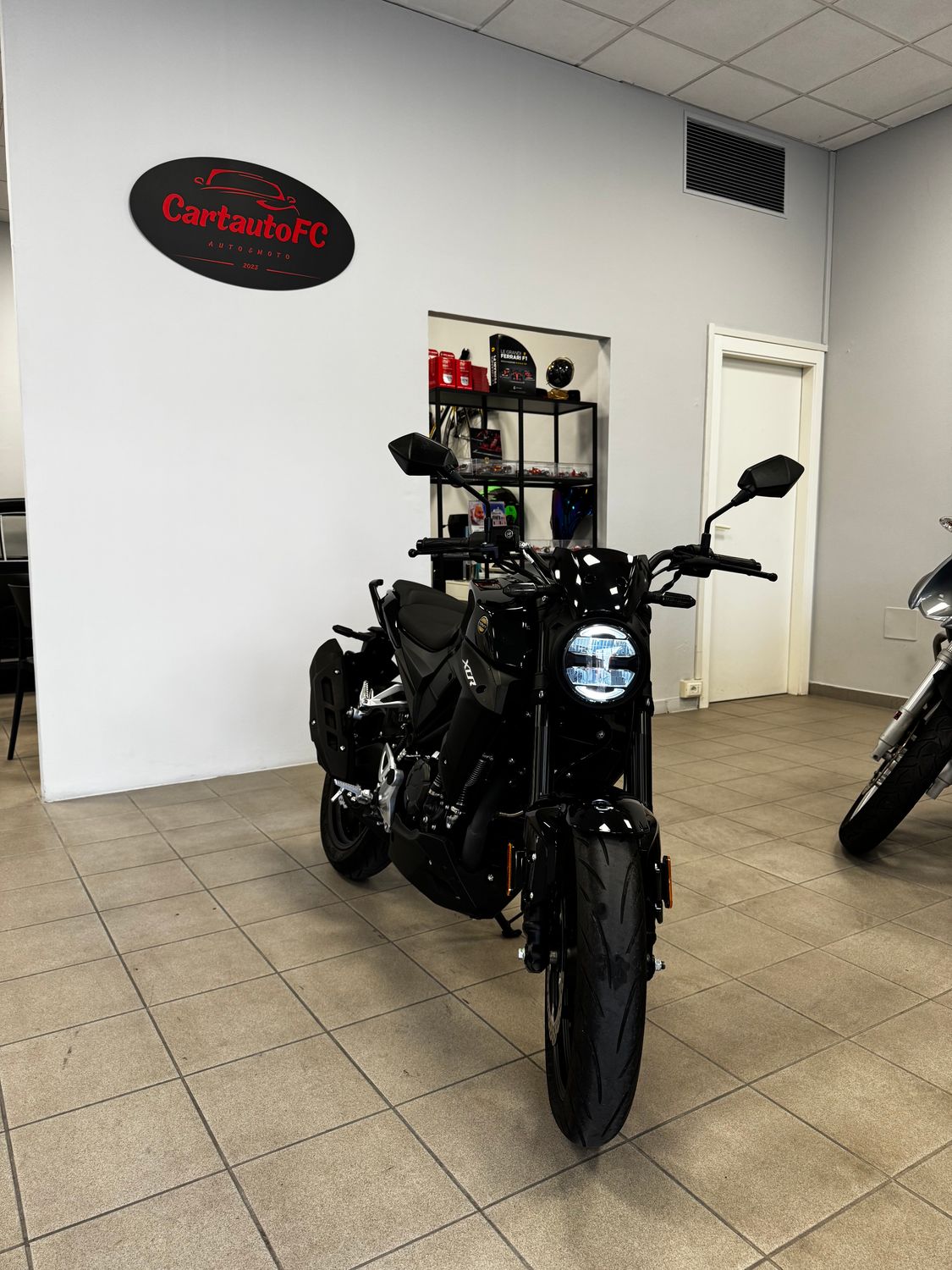 TNT 125 XCR del 8/2025