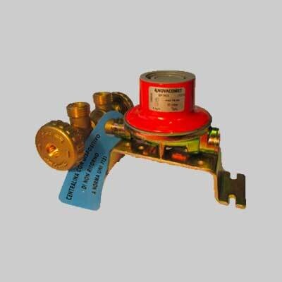 MINICENTRALINA DUE ATTACCHI CON REGOLATORE 4 kg/h con regolatore bp 1803