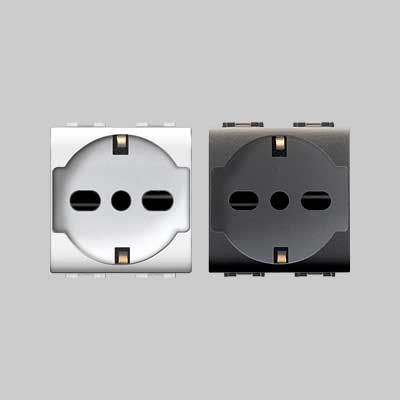PRESA ITALIANA/TEDESCA &#39;MYLIFE&#39; 10/16A 250V 2P+T - Bianco