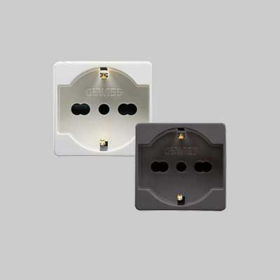 PRESA ITALIANA/TEDESCA &#39;SYSTEM&#39; 10/16A 250V 2P+T - Bianco