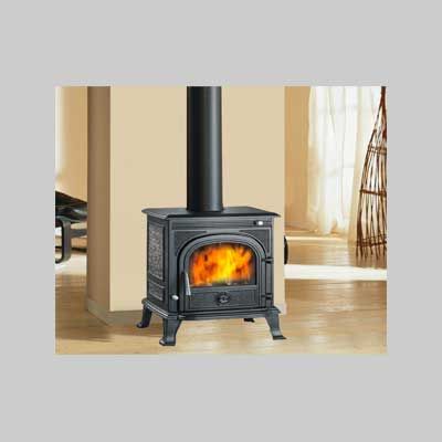 STUFA A LEGNA IN GHISA &#39;ETNA&#39; IDEAL STAR mm 550x473x742h