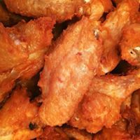Wing (6) And Poutine