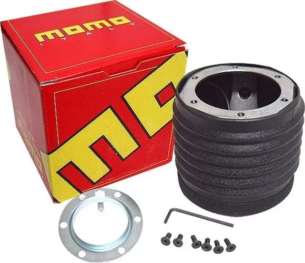 Momo Steering Hub