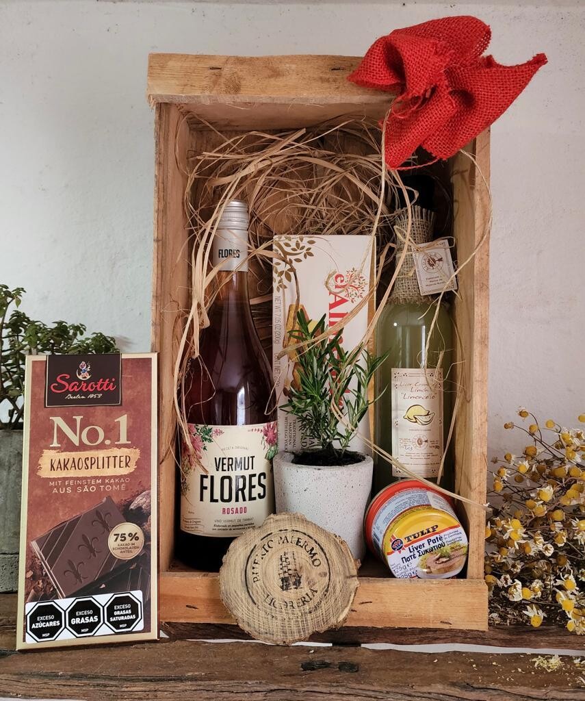 Cajón FLORES