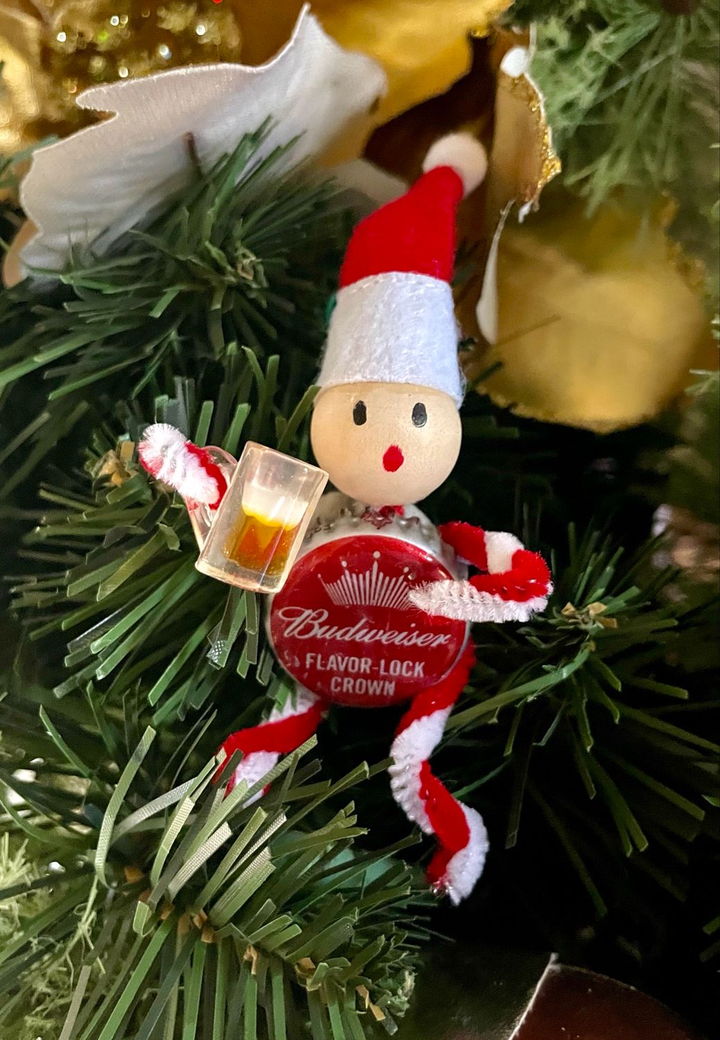Beer Cap Elf Ornament  #ORNSAN5