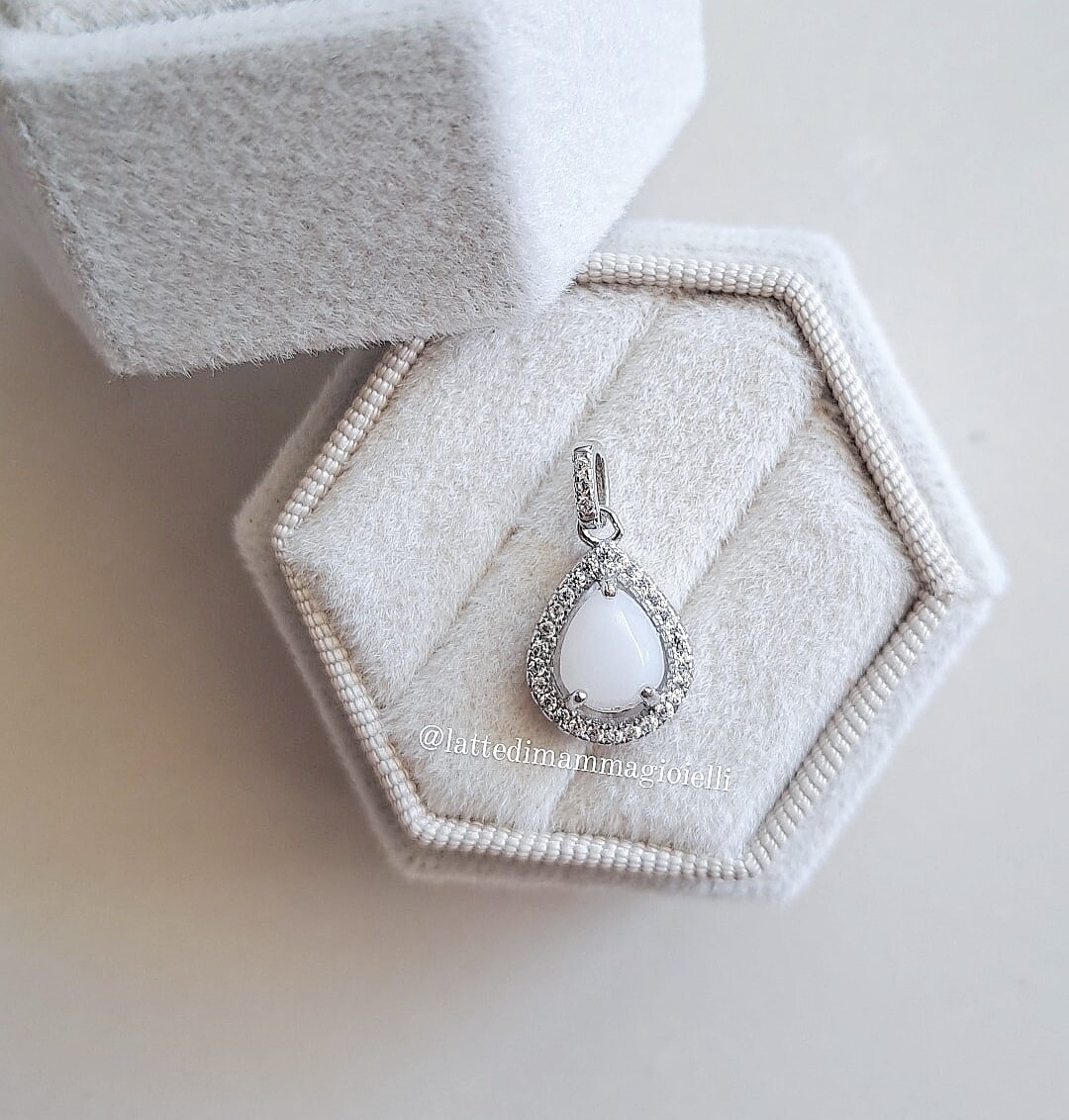 Ciondolo Goccia di Diamante