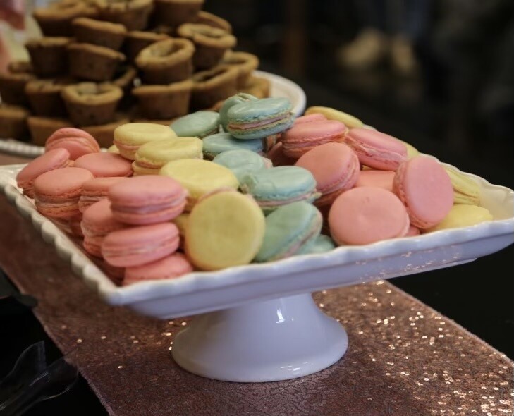 French Macarons (15 count)