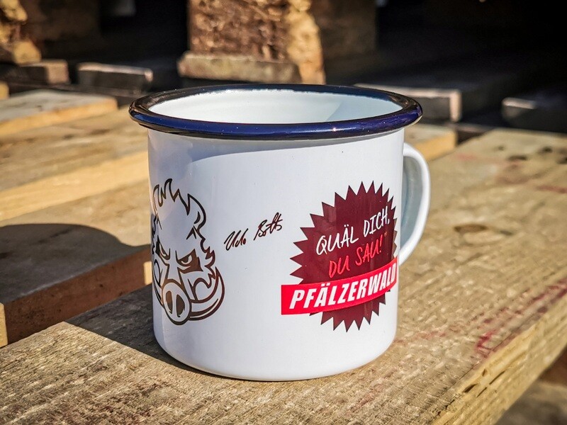 Blechtasse mit schwarzem Rand Blechtasse mit schwarzem Rand