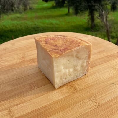 Formaggio stagionato di capra 100% 
