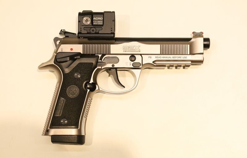 Beretta 92X Performance Production RDO | Aimpoint ACRO C-2 | Kal: 9mm Luger | LL: 125 mm | 17 Schuss Magazin | Adapterplatte