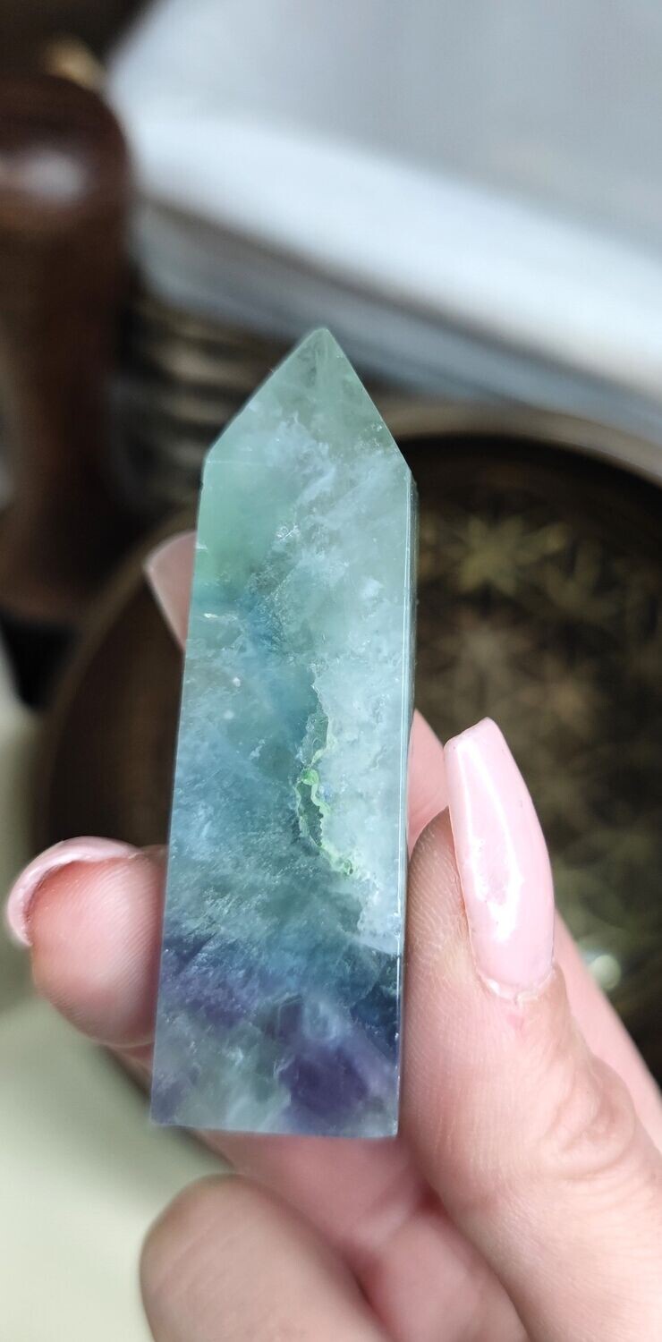 Petite Tour de Fluorite (au choix), Modèle et Prix: Tour 2 - H6,40x L1,90x Ep1,80cm environ