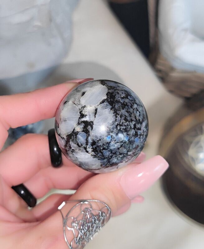 Sphère de Pierre de Labradorite Blanche (au choix)